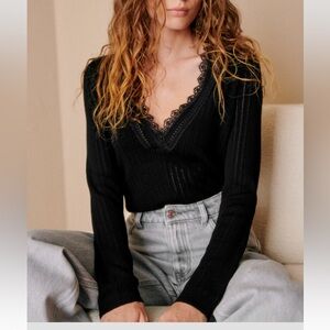 Sezane Abigael Jumper size S in Black